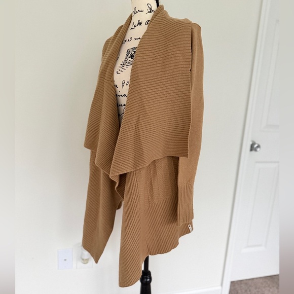 Woolrich Camel Draped Cardigan Wool Blend Open Front Sz S Cottage Granola Core - Picture 16 of 16